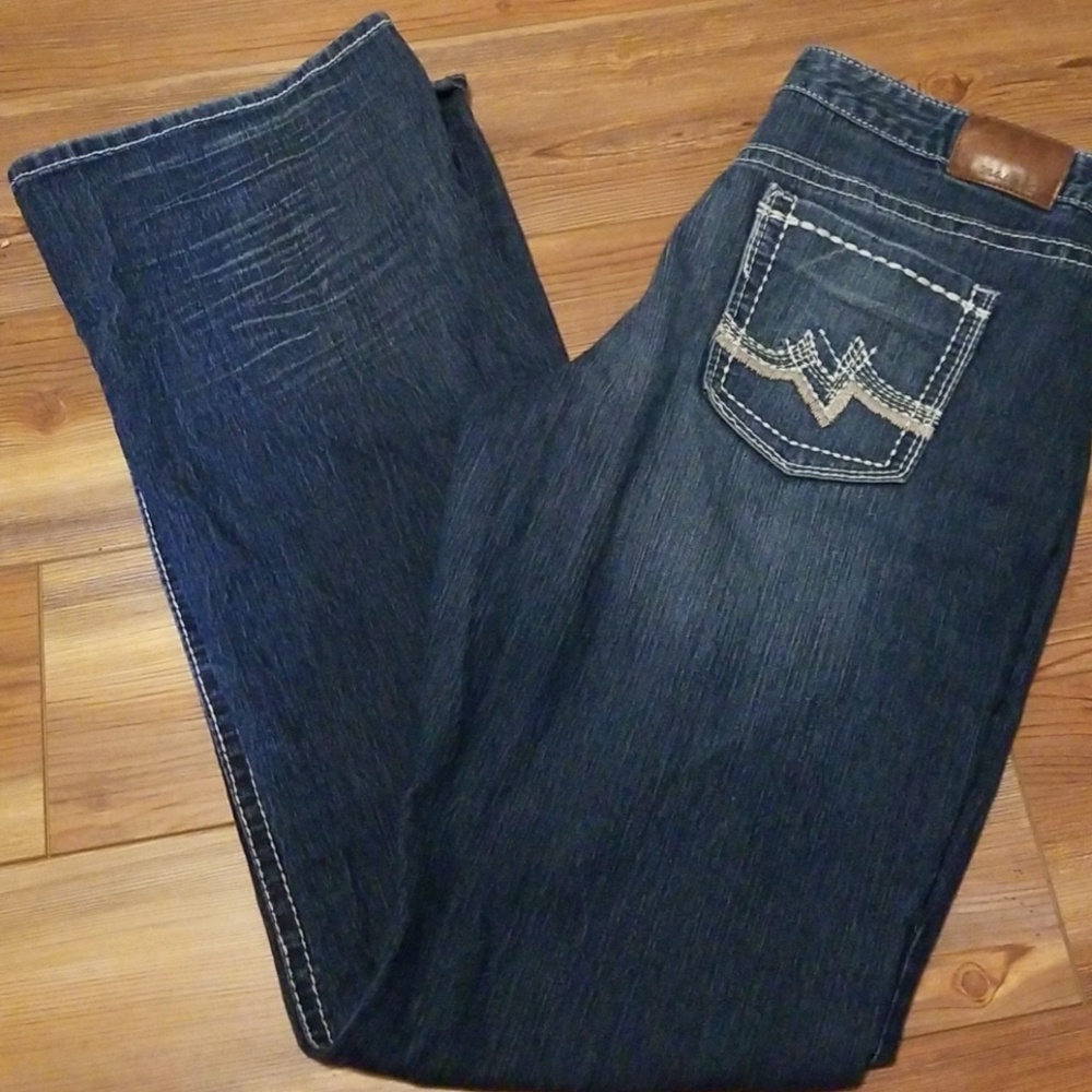 Maurices jeans